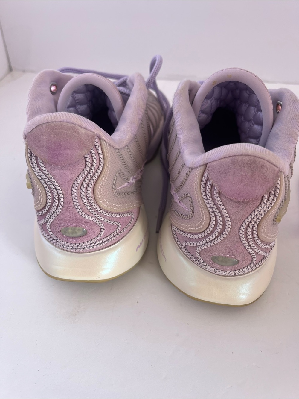 Nike LeBron Witness Lavender Basketball Shoes Men’s Sneakers - Picture 3 of 6